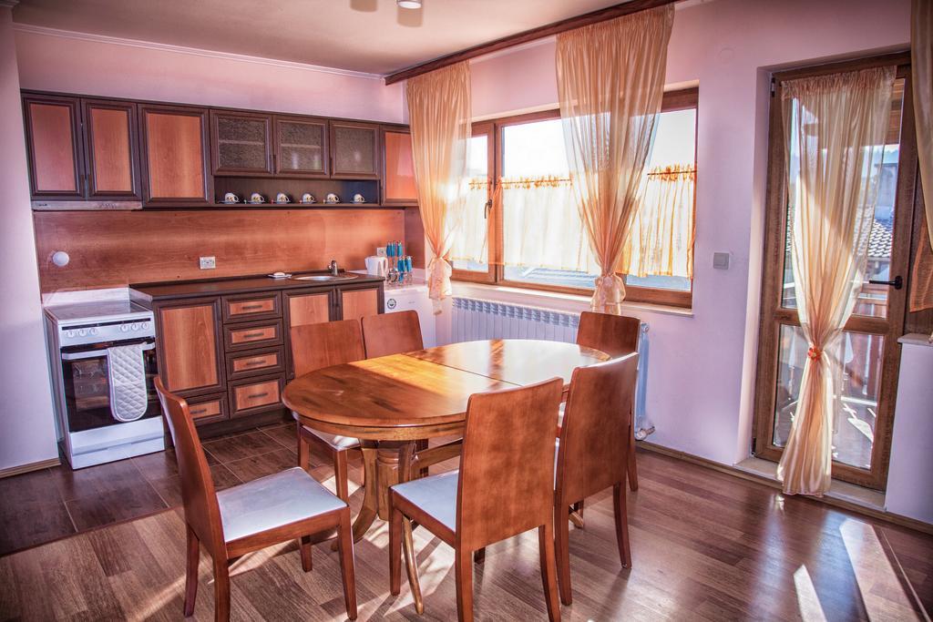 Valevitsata Guesthouse Razlog Exterior photo